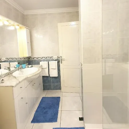 Azul Window 圣米格尔德阿沃纳