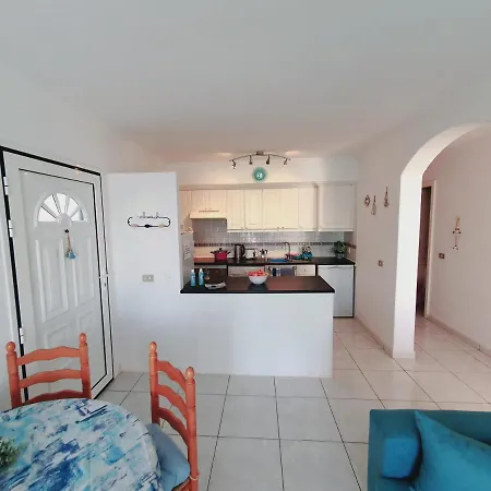 Azul Window 圣米格尔德阿沃纳