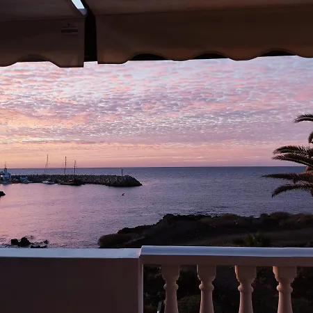 Azul Window * 圣米格尔德阿沃纳